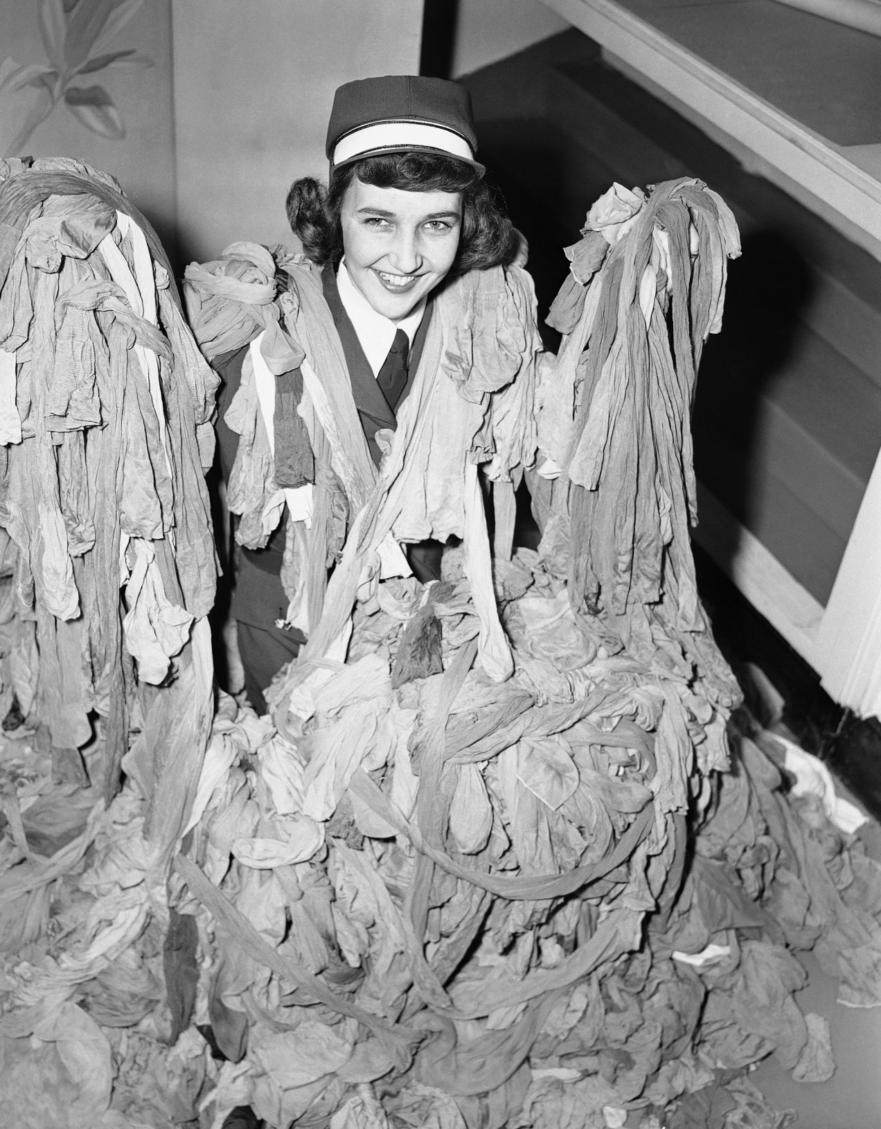 1940: Nylon Stockings